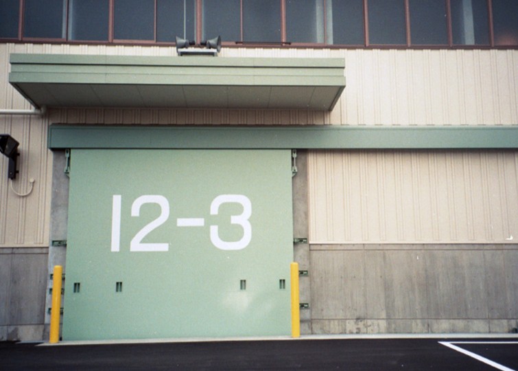 埠頭向け防潮扉